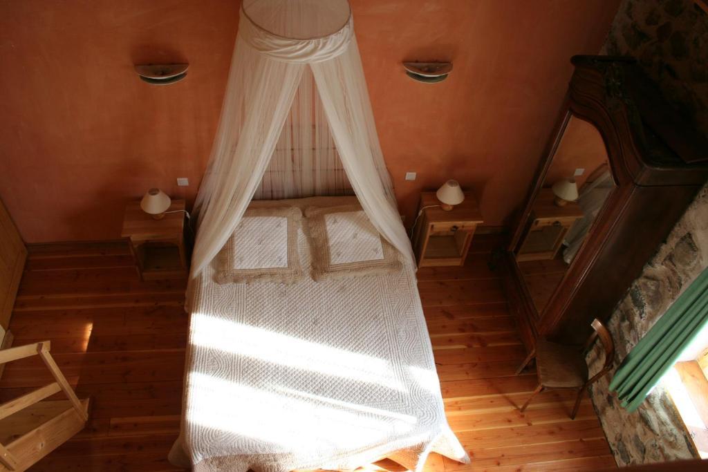 Chambres D'Hotes La Cime Beaujolaise Poule-les-Echarmeaux Room photo