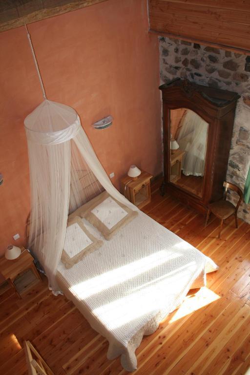 Chambres D'Hotes La Cime Beaujolaise Poule-les-Echarmeaux Room photo